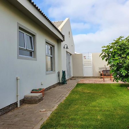 Ferienwohnung Acacia Four Seven Self-Catering Swakopmund Exterior foto