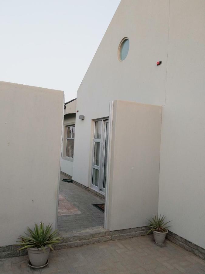 Ferienwohnung Acacia Four Seven Self-Catering Swakopmund Exterior foto